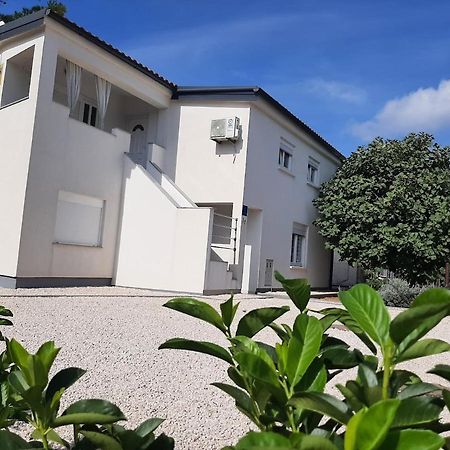 Apartman Bunaric Vir Eksteriør bilde